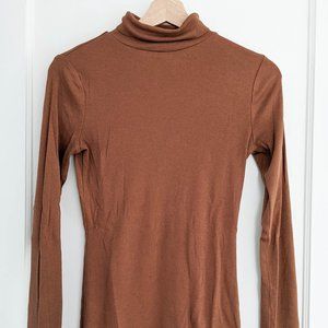 Micro-Rib Knit Camel Turtleneck - Size S